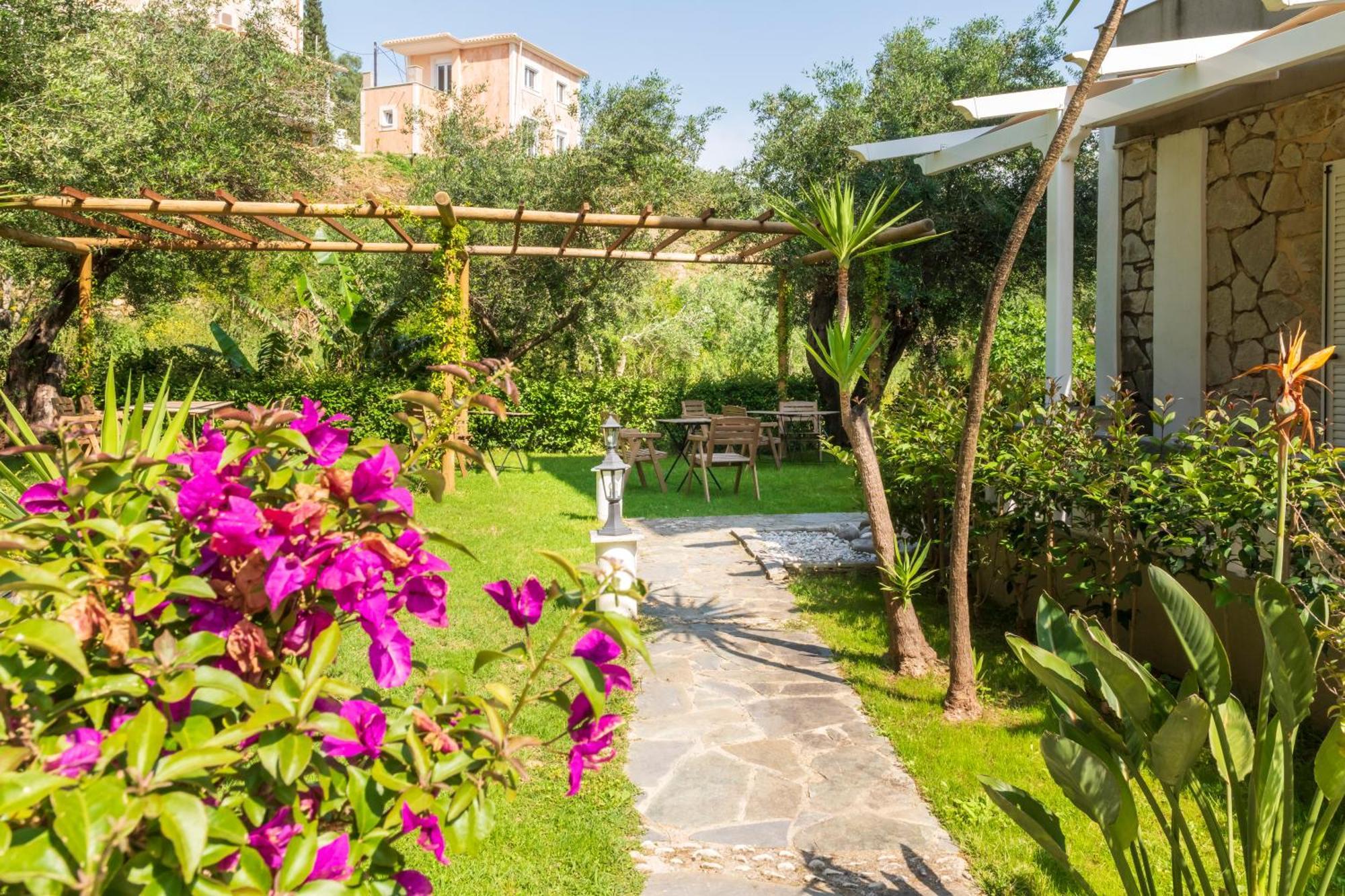 Golden Sun Aparthotel Parga Ngoại thất bức ảnh