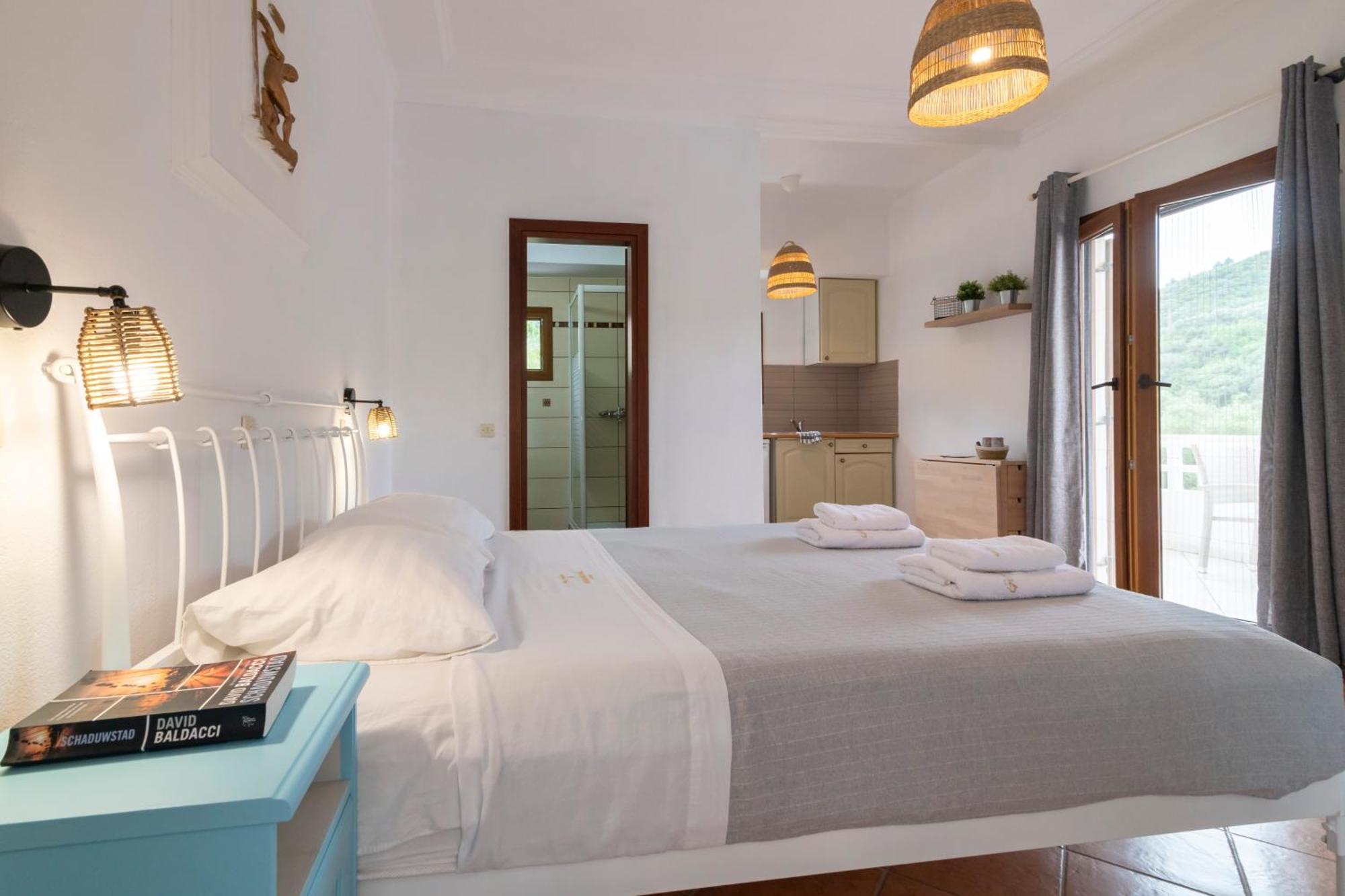 Golden Sun Aparthotel Parga Ngoại thất bức ảnh