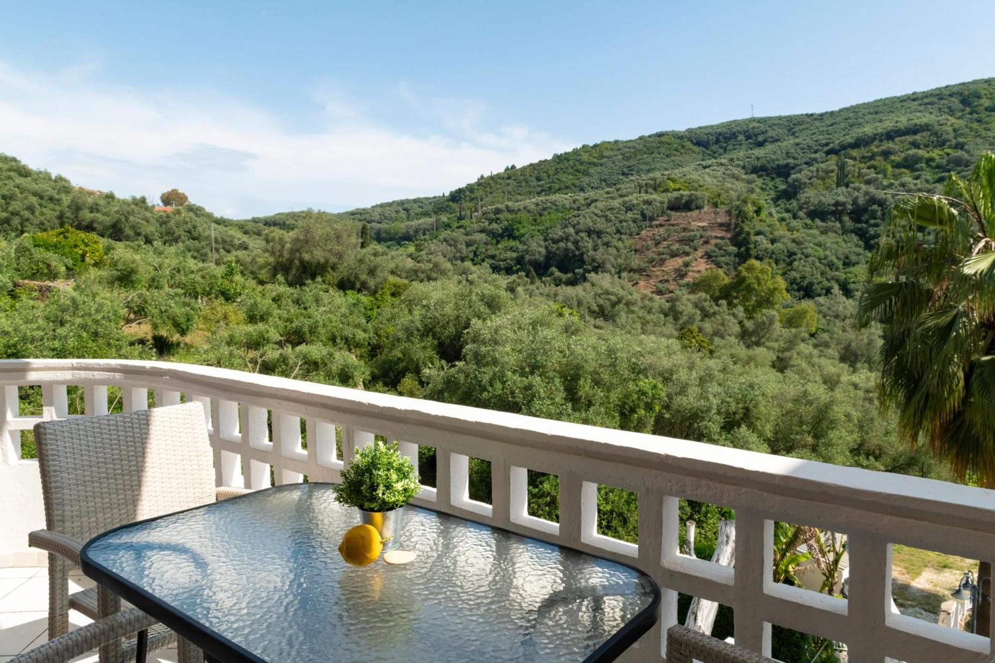 Golden Sun Aparthotel Parga Ngoại thất bức ảnh