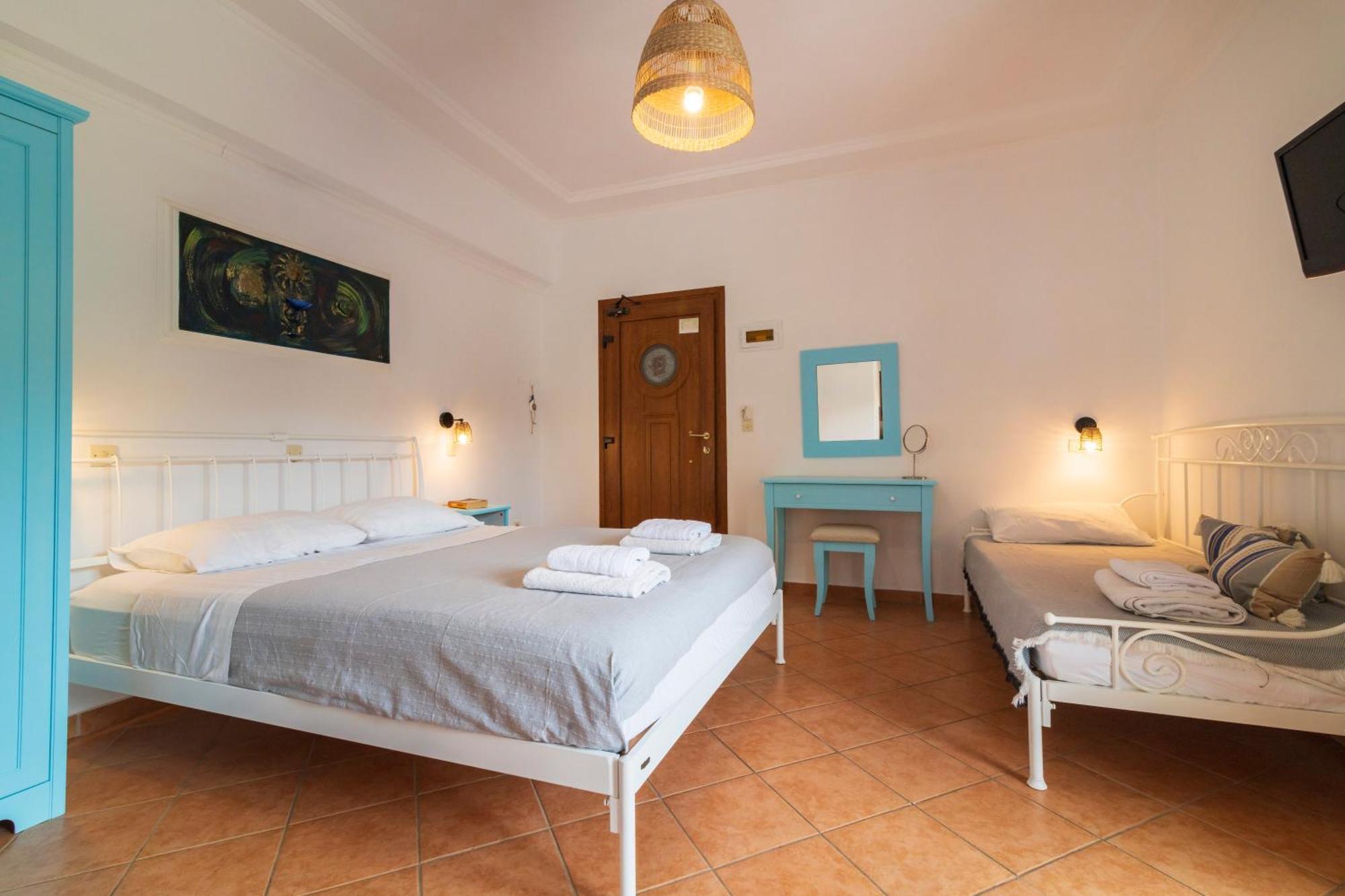 Golden Sun Aparthotel Parga Ngoại thất bức ảnh