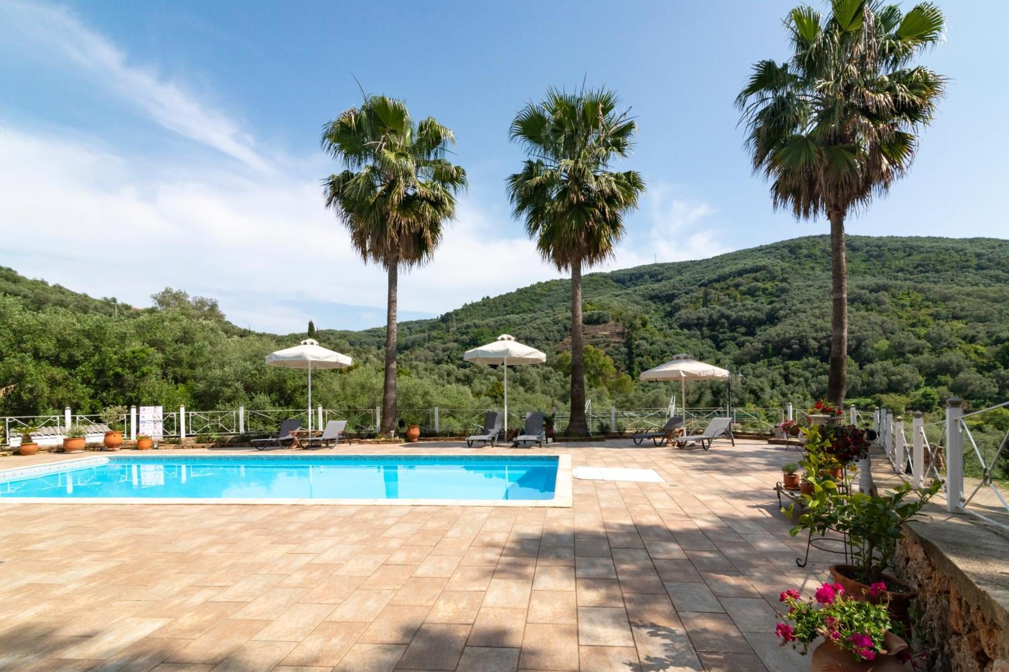 Golden Sun Aparthotel Parga Ngoại thất bức ảnh