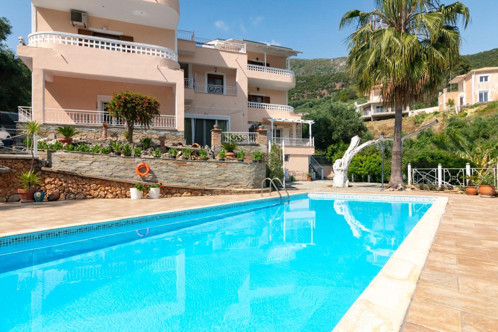 Golden Sun Aparthotel Parga Ngoại thất bức ảnh