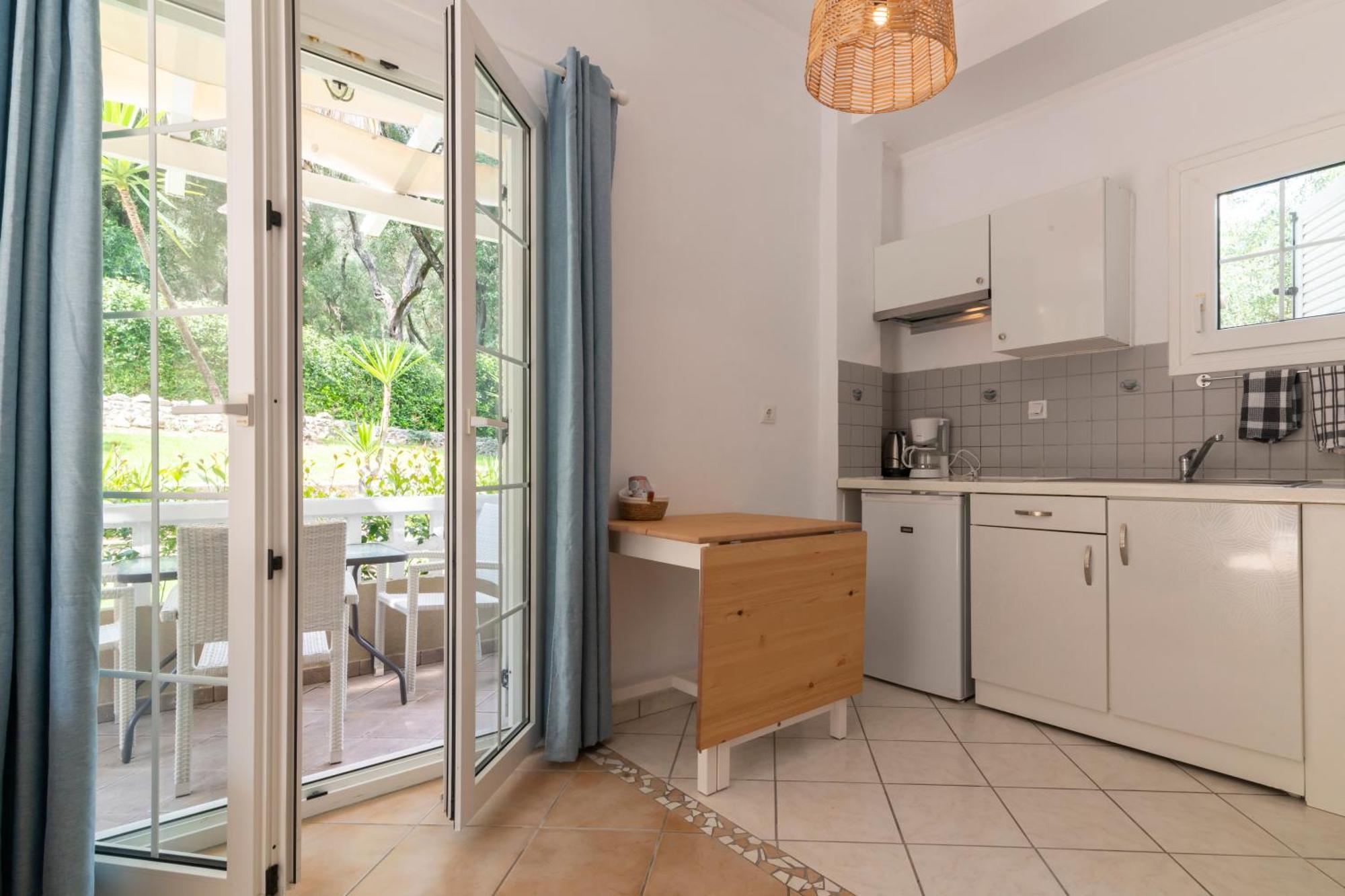 Golden Sun Aparthotel Parga Ngoại thất bức ảnh
