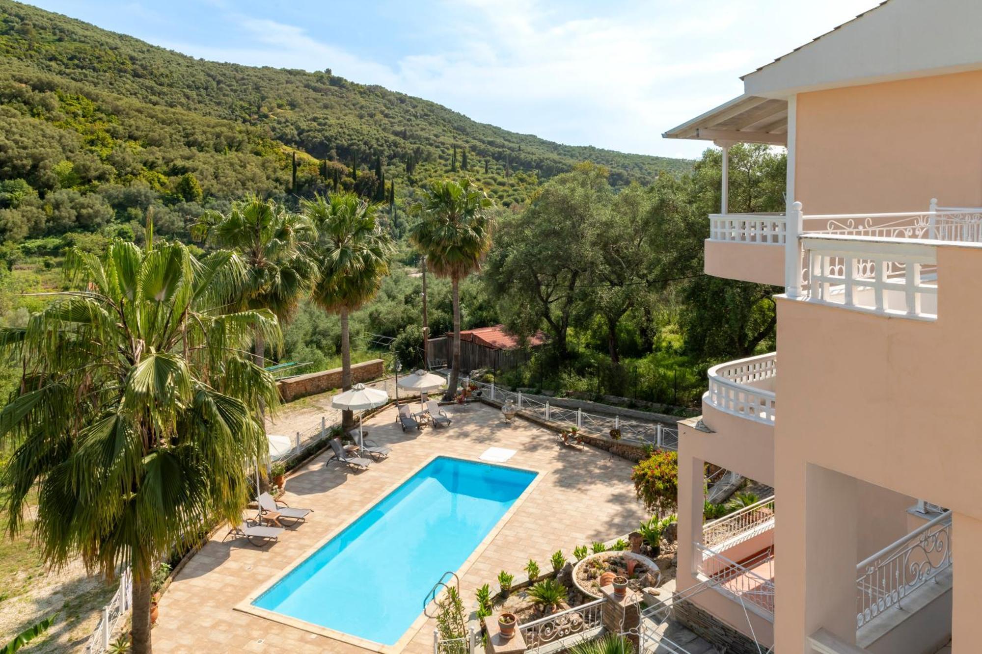 Golden Sun Aparthotel Parga Ngoại thất bức ảnh